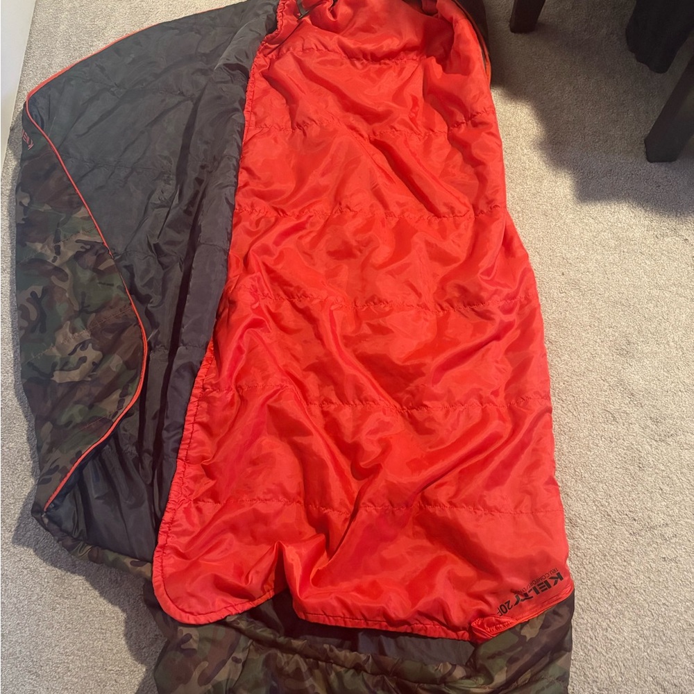 Kelly Tru Comfort Kids 20 Sleeping Bag (Camo)